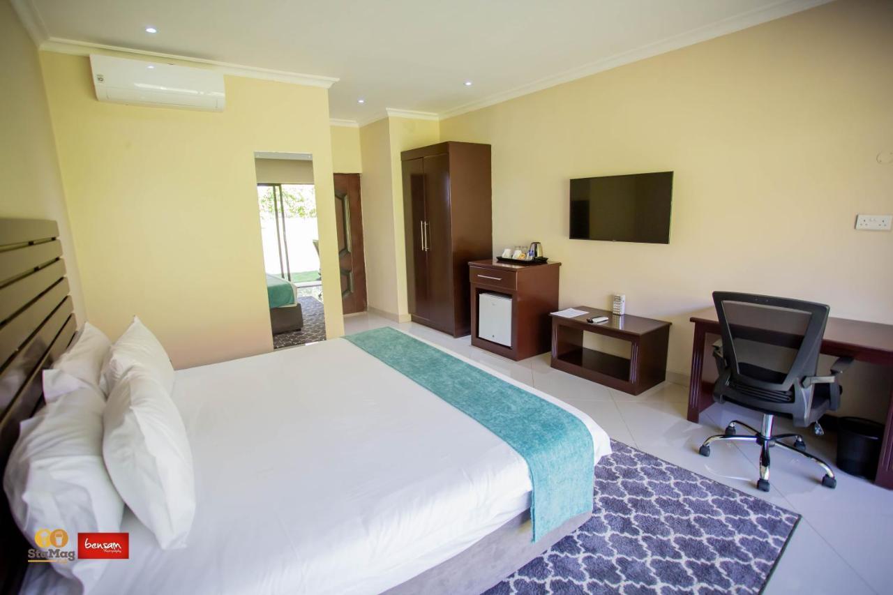 Douglas Lodge & Apartments Lilongwe Buitenkant foto