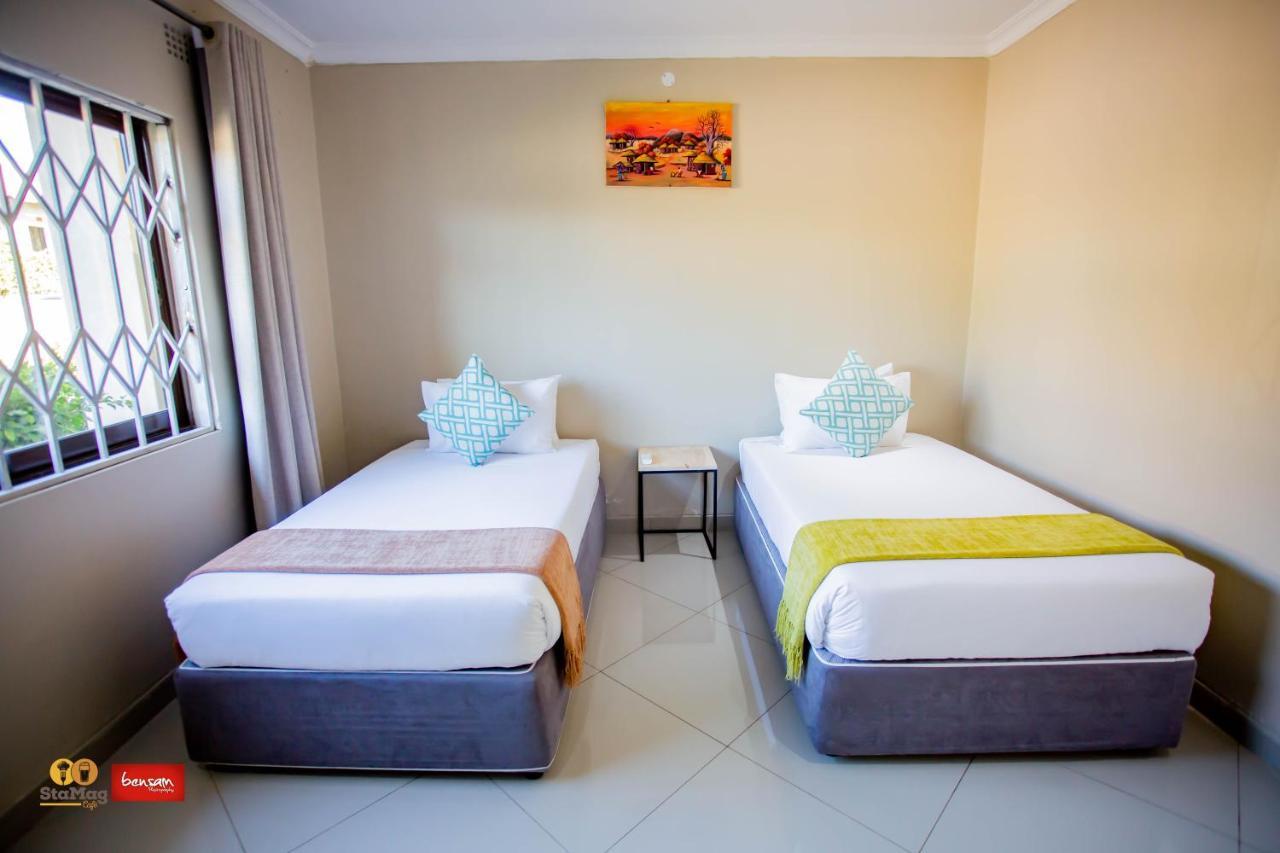 Douglas Lodge & Apartments Lilongwe Buitenkant foto