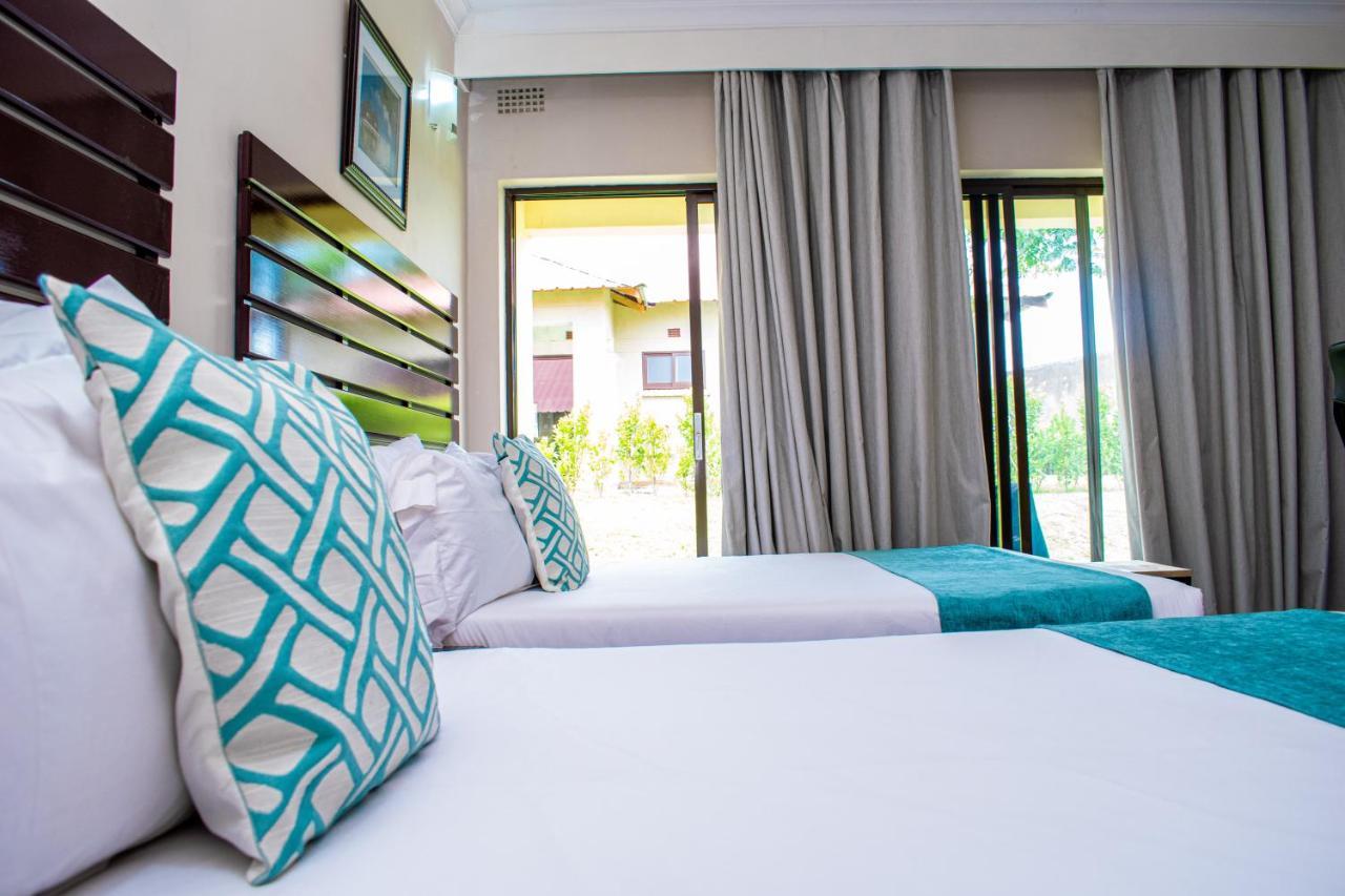 Douglas Lodge & Apartments Lilongwe Buitenkant foto