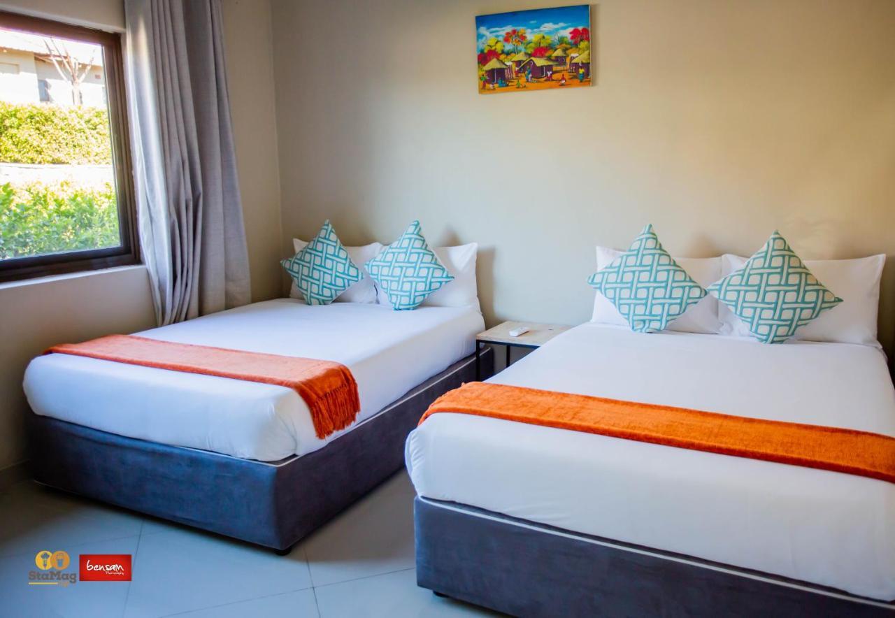 Douglas Lodge & Apartments Lilongwe Buitenkant foto