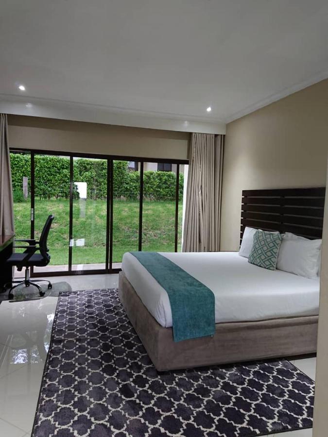 Douglas Lodge & Apartments Lilongwe Buitenkant foto